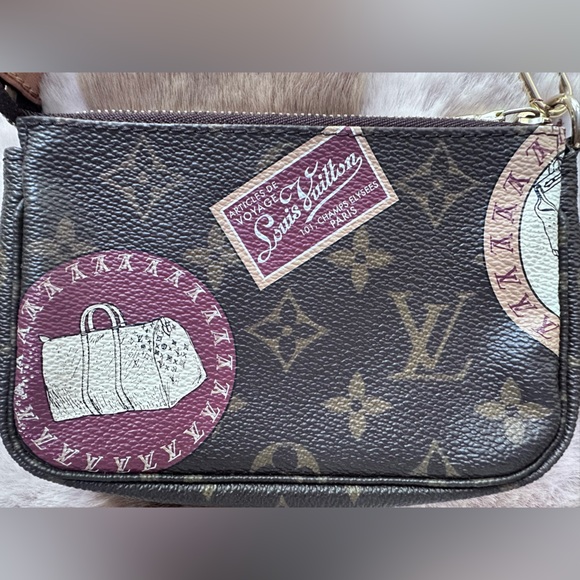 Louis Vuitton Brown and White Monogram Mini Pouchette - Picture 4 of 8